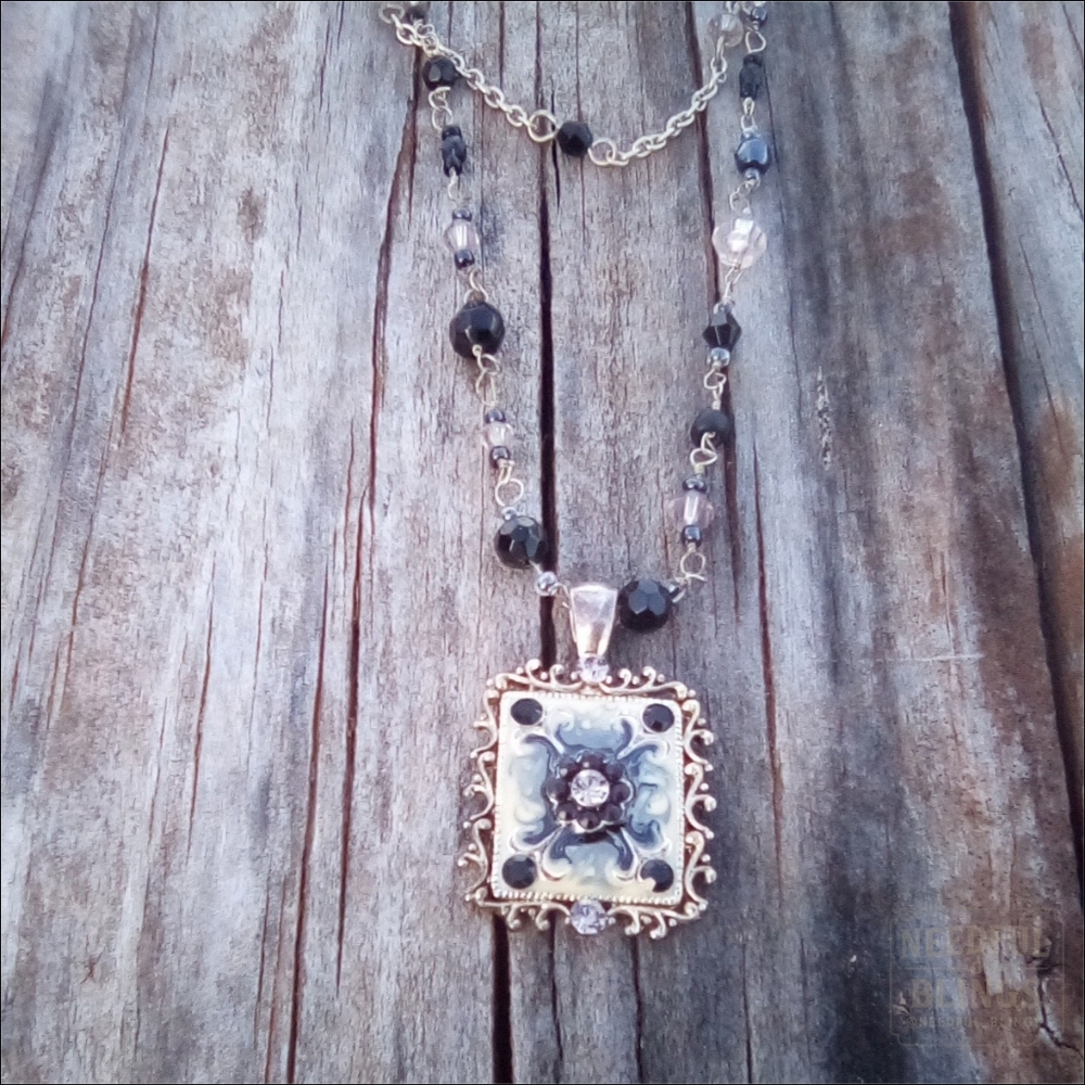 Vintage Silver Tone Pendant Necklace 18 Inch Beaded Chain